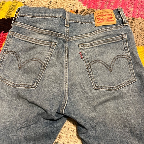 Levi’s Wedgie Skinny ripped jeans - Picture 6 of 7